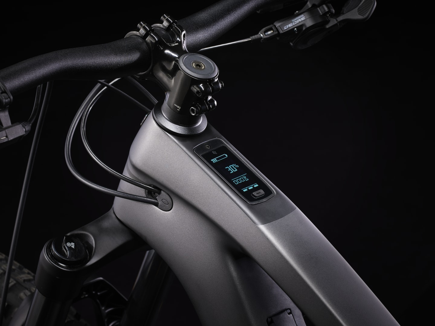 BICICLETA ELÉTRICA TREK FUEL EXE 9.5 PRETA